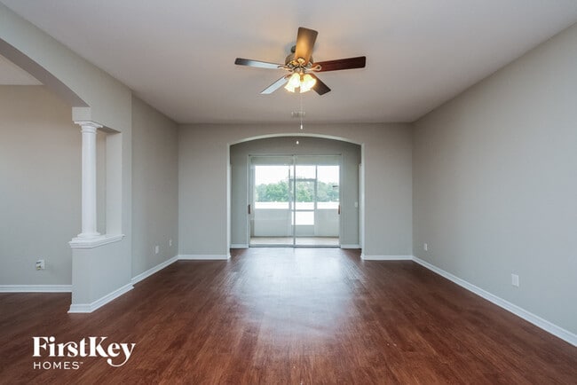 Building Photo - 527 Dunaway Dr