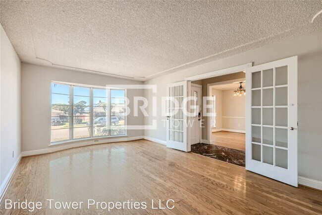 Building Photo - 3 br, 2 bath House - 405 Live Oak Drive