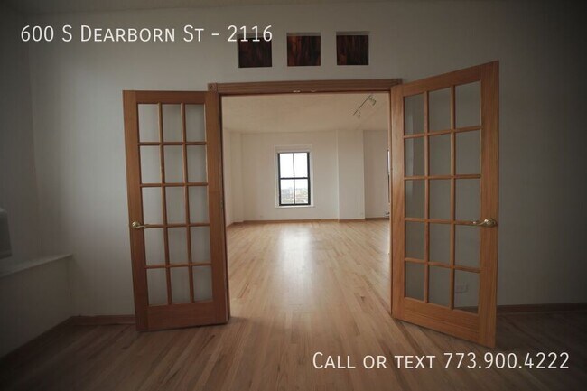 Foto del edificio - 600 S Dearborn St