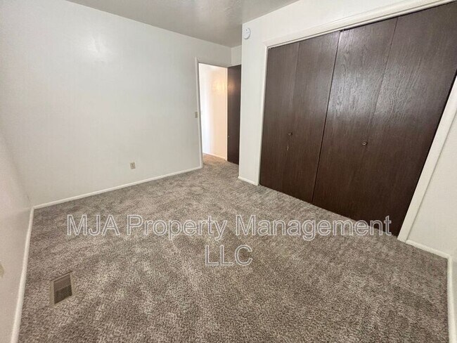 Building Photo - 1428 W 300 N