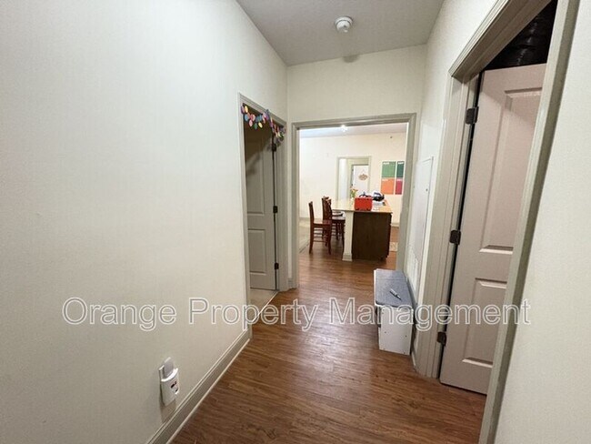 Foto del edificio - 203 Kelly Rd