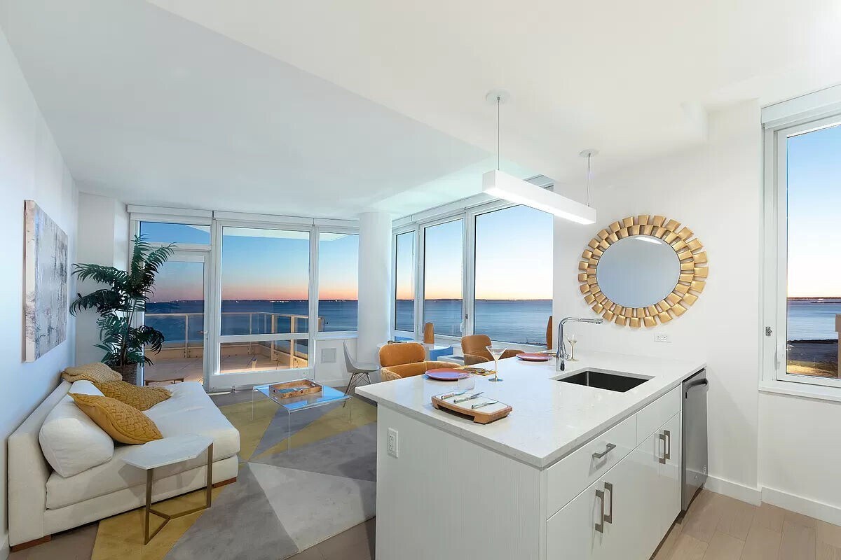 Primary Photo - 1 Ocean Drive