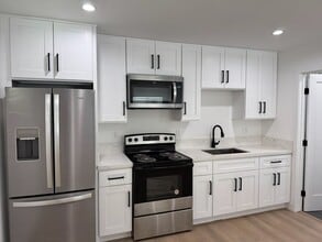 Building Photo - 24332-24334 Chestnut St