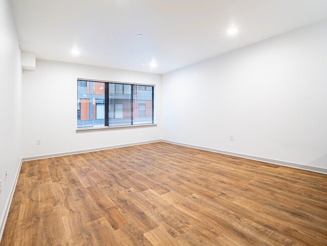 Interior Photo - Parkline