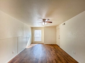 Building Photo - Pecan Grove Apartments