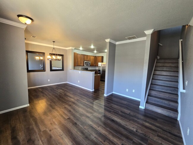 Building Photo - Charming 2 Bedroom 2 bath townhome