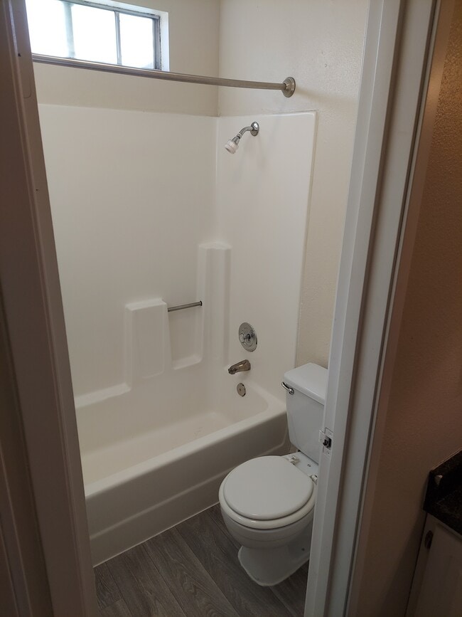 Building Photo - El Parque Villas