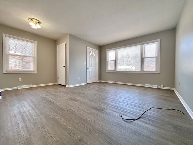 Building Photo - 3057/3059 Goodman Ave SW