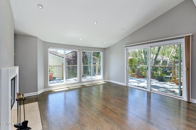 Foto del edificio - 1162 Westlake Blvd
