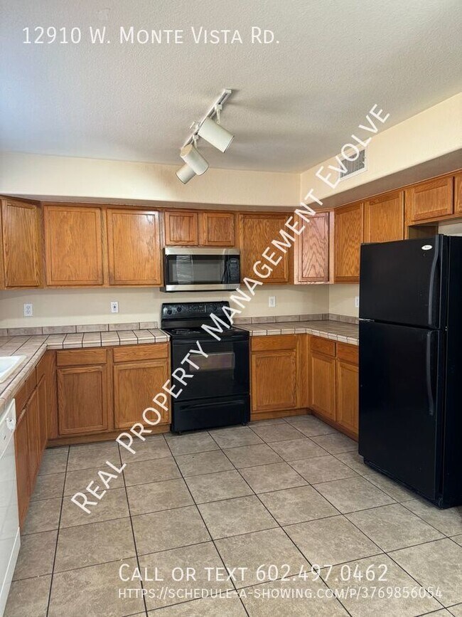 Building Photo - Large Avondale Home!