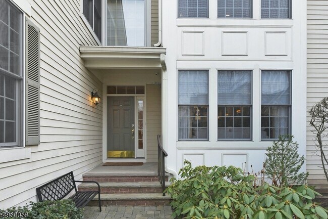 Building Photo - 73 Schindler Way
