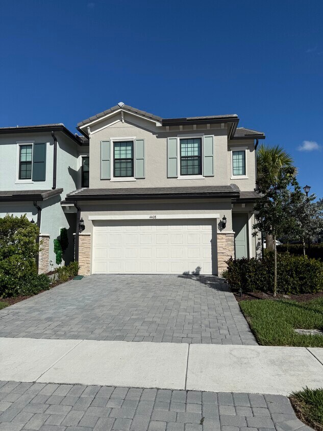 Foto principal - 4408 Appleton Cir W