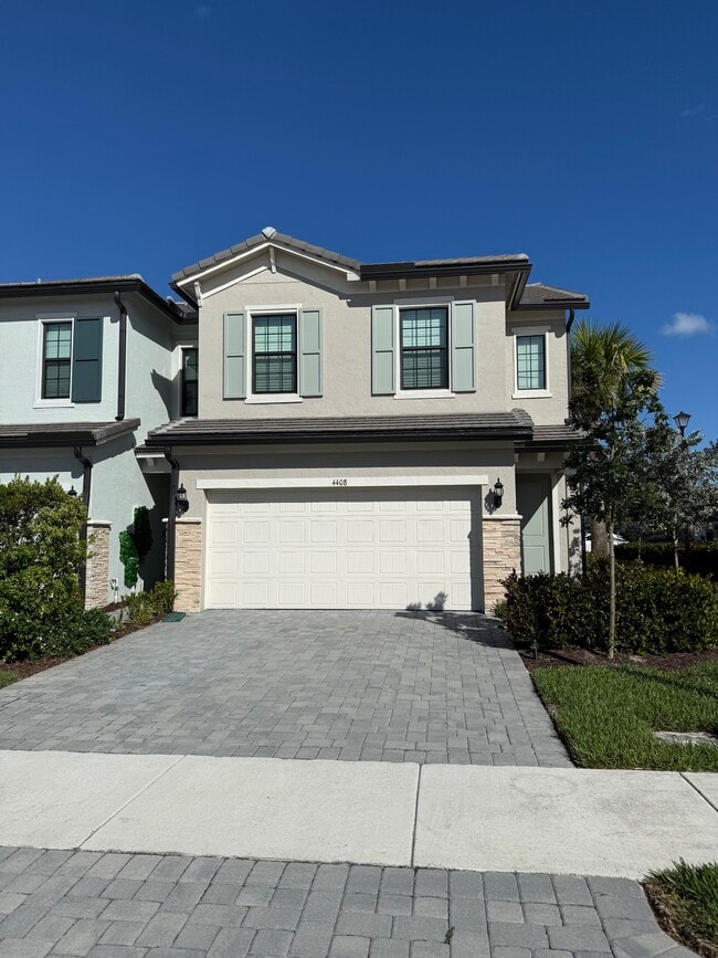 Building Photo - 4408 Appleton Cir W