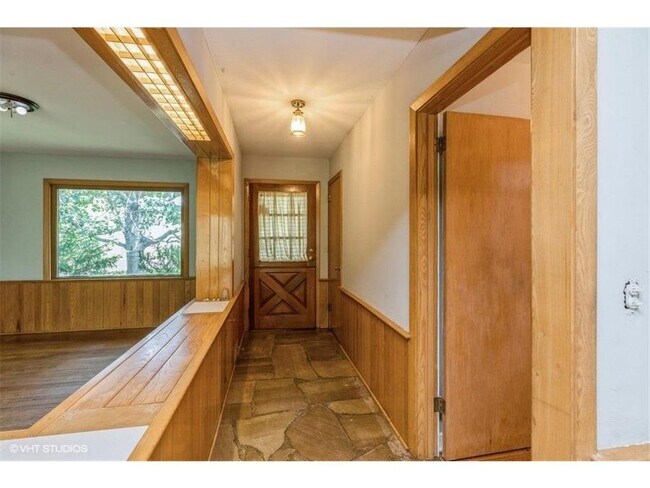 Foto del edificio - 5121 Blossom Ct