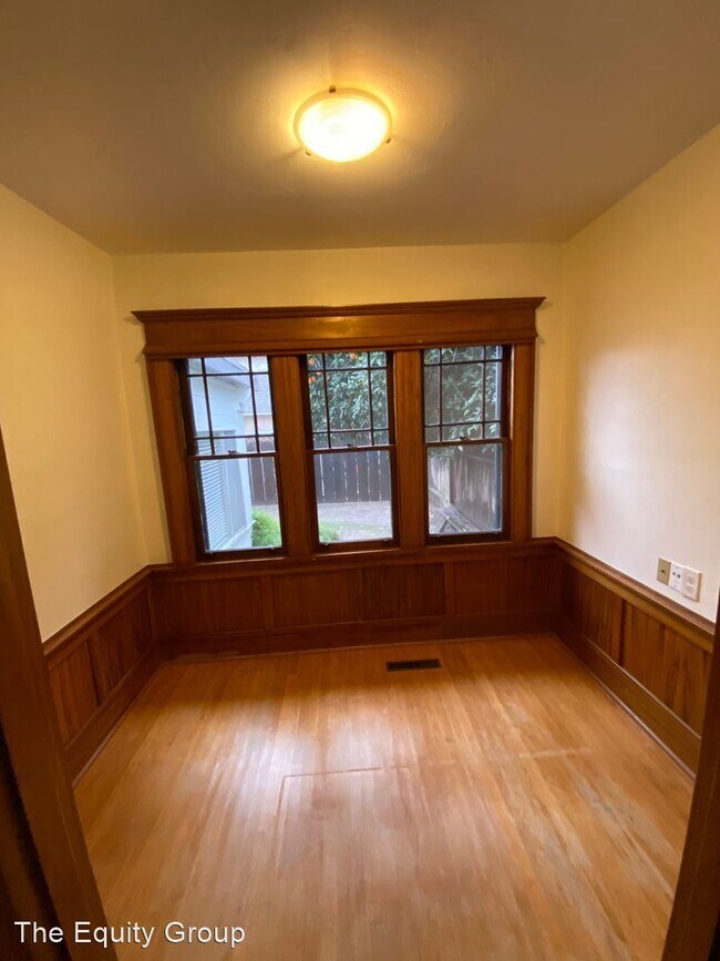 Foto del edificio - 4 br, 2.5 bath House - 1410 West Main St