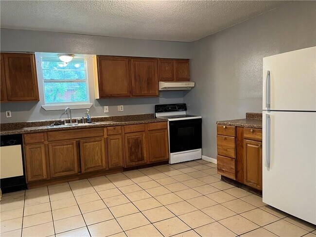 Building Photo - 8542 Dinkins St