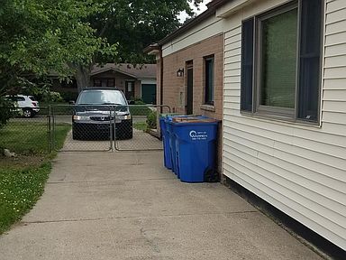 Building Photo - 29444 Malvina Dr