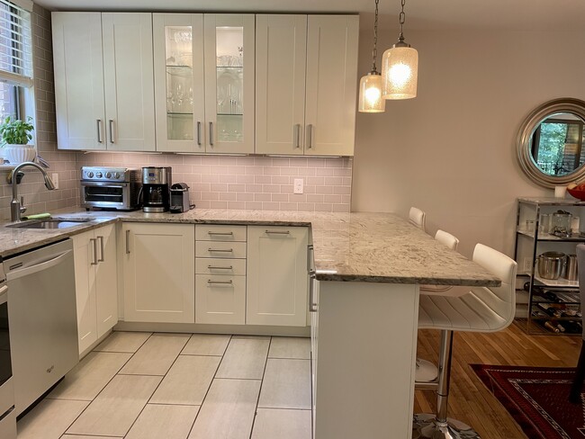 Kitchen - 10919 Deborah Dr