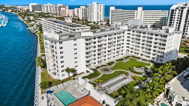 Foto del edificio - 3114 S Ocean Blvd