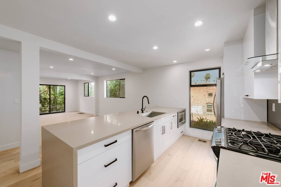 Foto principal - 3431 Larissa Dr
