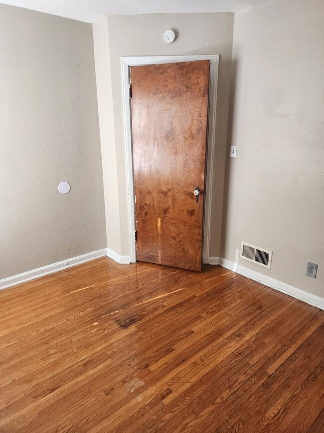 Foto del edificio - 2 Bed 1 Bath