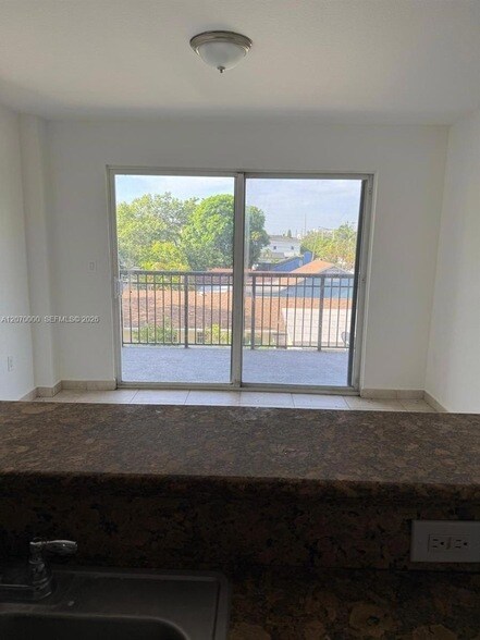 Foto del edificio - 2647 NW 25th Ave