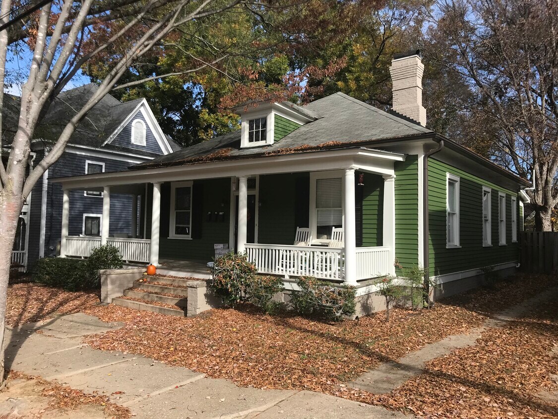 Primary Photo - 216 Elm St