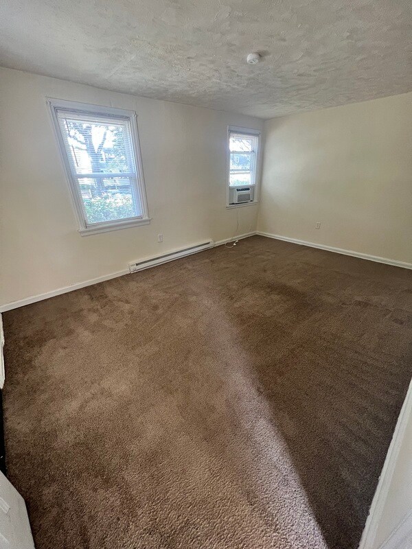 Building Photo - 3501 Meadowbridge Rd