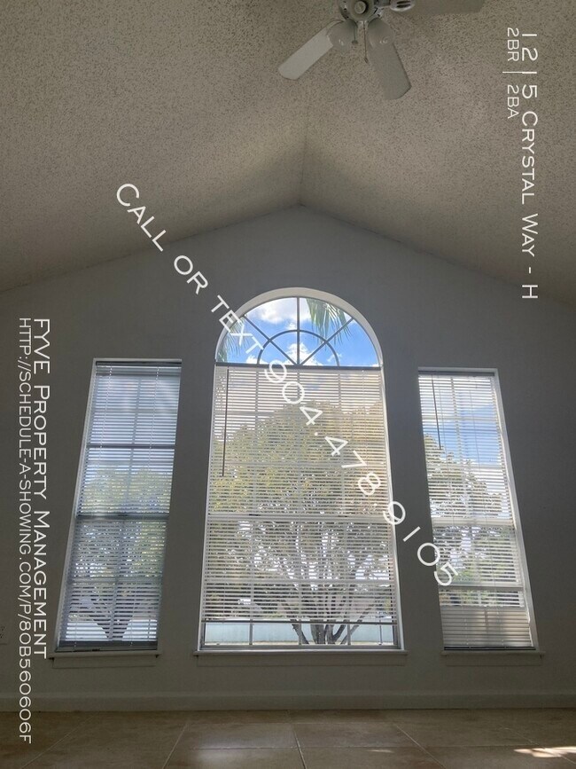 Foto del edificio - 1215 Crystal Way