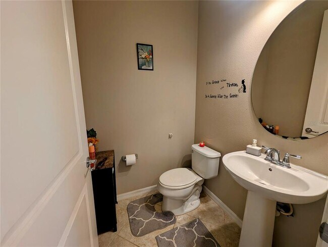Foto del edificio - 5811 Colony Glen Rd
