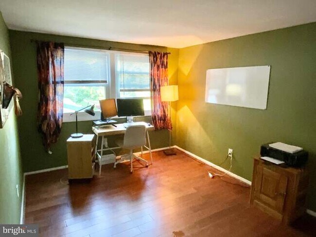 Building Photo - 5459 Woodenhawk Cir