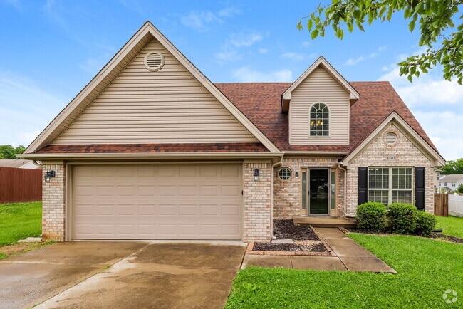 Building Photo - 8507 Bucking Trail Ct