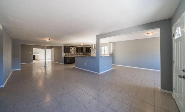 Building Photo - 4870 Mcgregor Dr