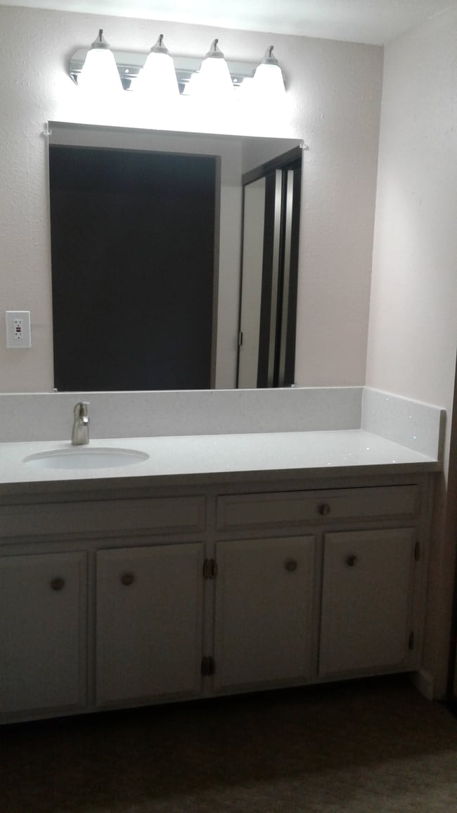 Building Photo - 209 Touchstone Pl