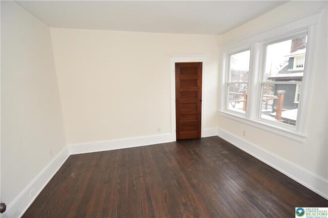 Building Photo - 312 March St