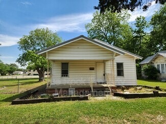 Building Photo - 609 W 5th