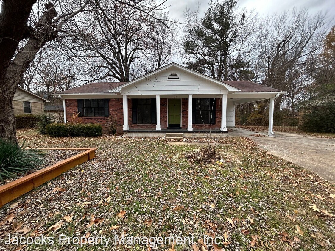 3 br, 1.5 bath House 1017 Hungerford St. House Rental in