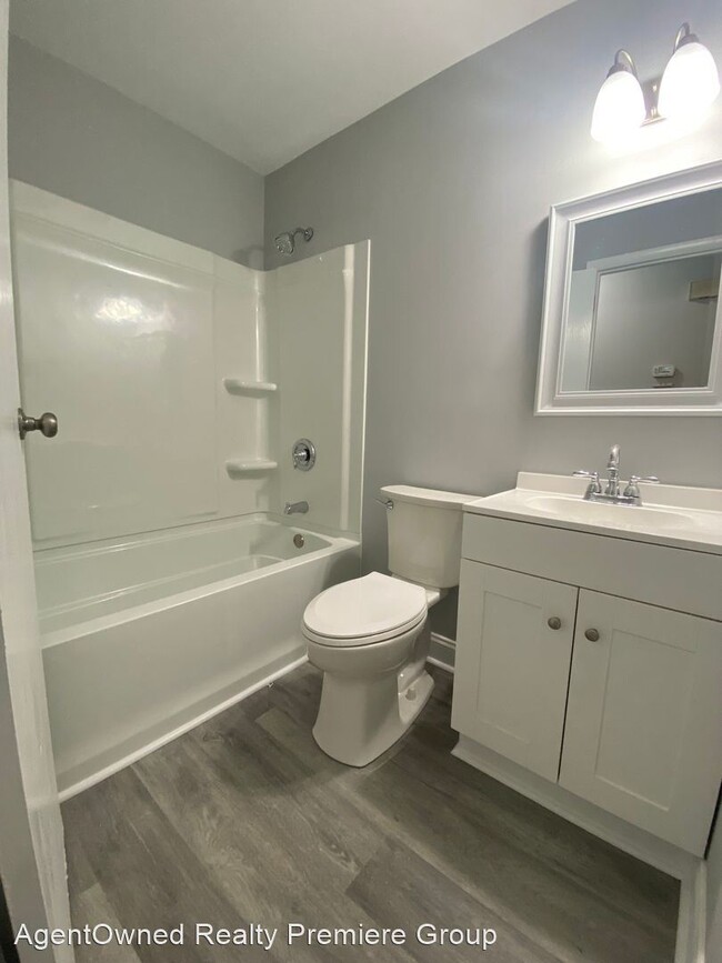 Building Photo - 3 br, 2 bath House - 347 Water Oak Dr