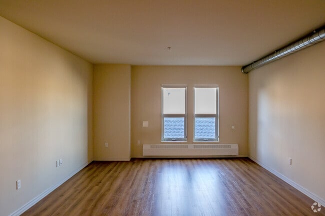 1BR, 1BA - 638SF - Five55