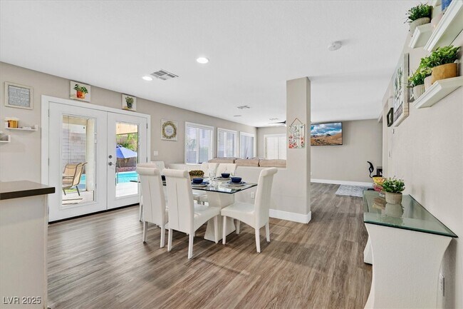 Building Photo - 2735 Peekskill Ave