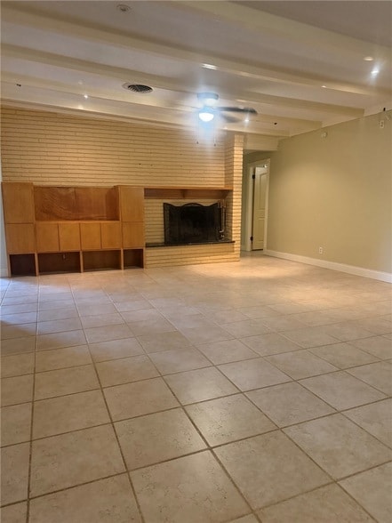 Building Photo - 302 Montclair Dr