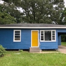 Building Photo - 101 Narcisse St