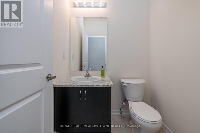 Building Photo - 6 Prudhoe Ter