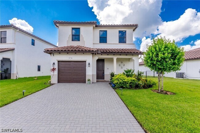 Foto del edificio - 5716 Cassidy Ln