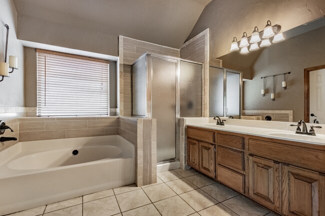 Building Photo - 3 br, 2 bath House - 1705 Dena Dr