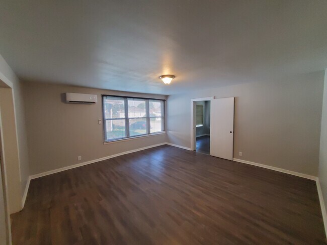Foto del edificio - 114 N Grove St