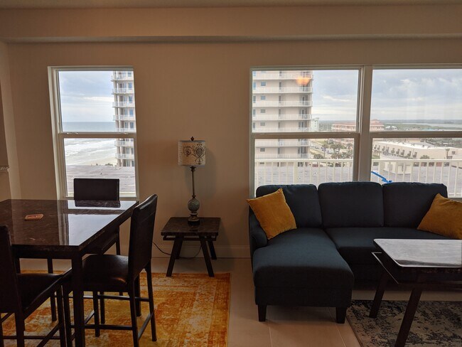 view to the south - 3721 S Atlantic Ave