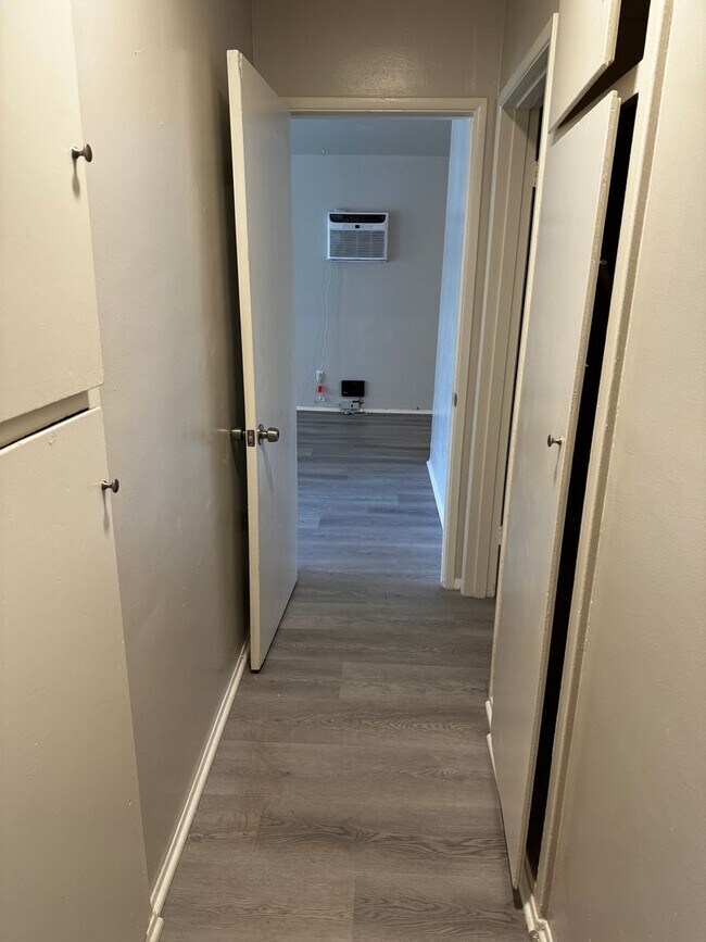 Foto del edificio - 715 Massachusetts Ave