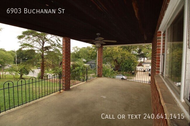 Foto del edificio - 6903 Buchanan St