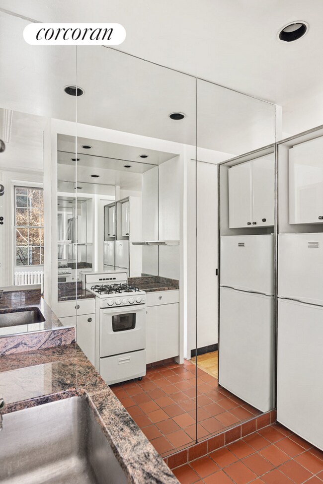 Foto del edificio - 109 E 19th St